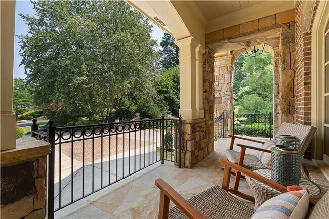 Building Photo - 6327 Howell Cobb Ct