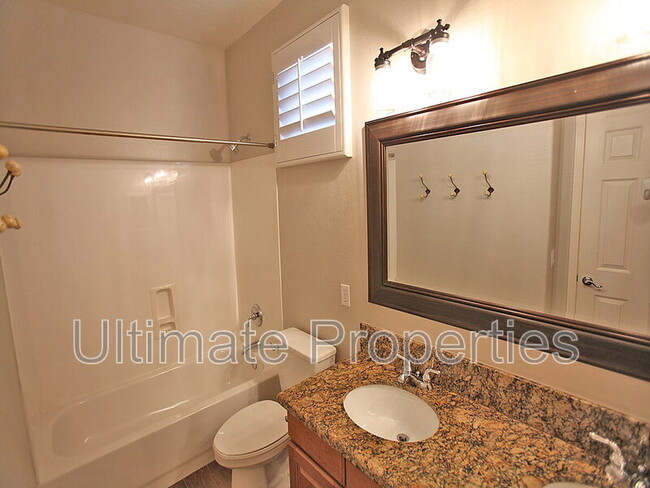 Building Photo - 8711 W Bajada Rd