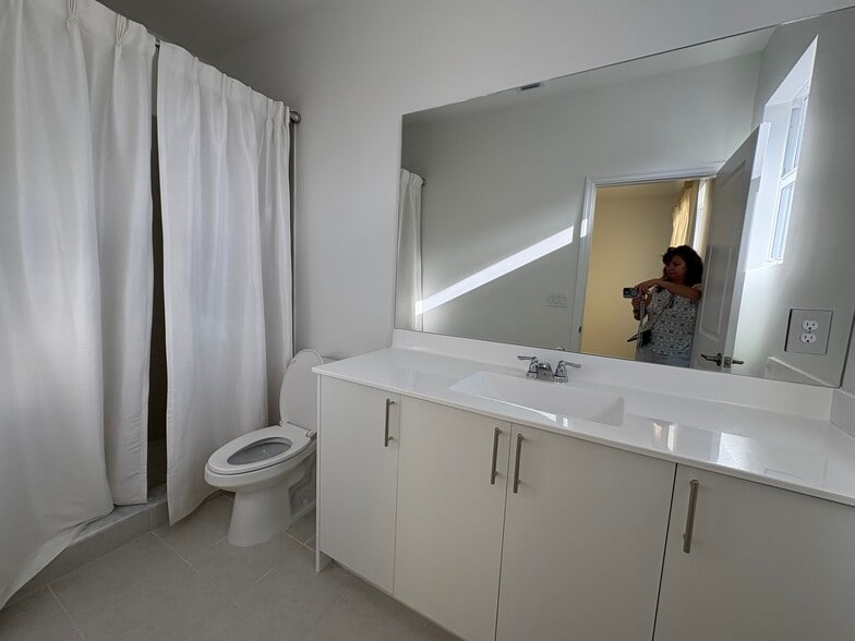 Building Photo - 27700 SW 156th Ct