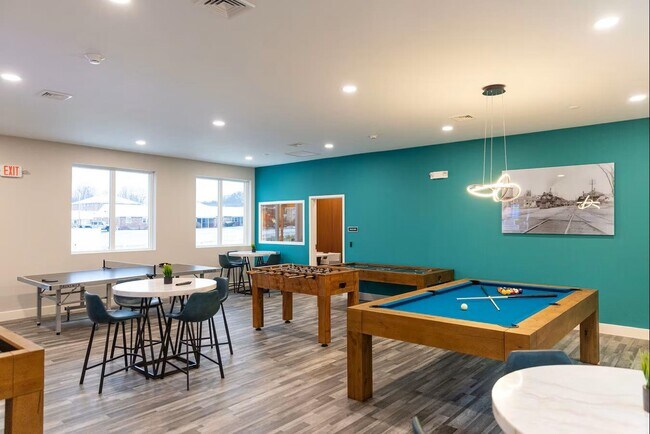 Building Photo - 44 Westgate Dr