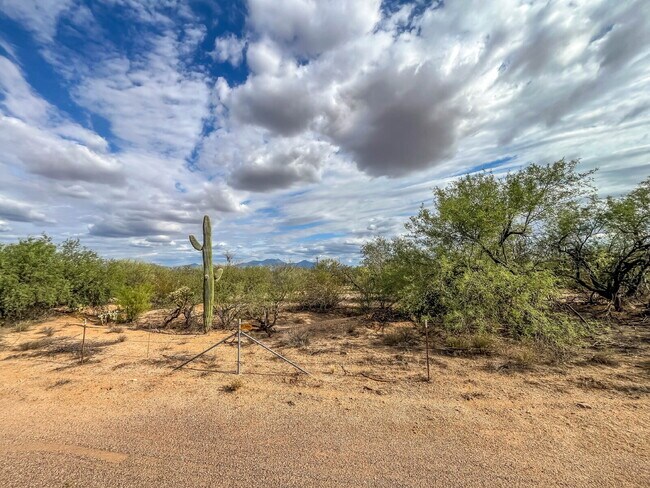 Building Photo - Spacious Rancho Sahuarita Home with Solar, 3-Car Garage, Desert Views and Oversized Loft $500 off...