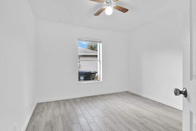 Building Photo - 13974 Folkestone Cir