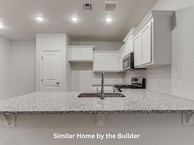 Building Photo - 11600 Mackenzie Wy