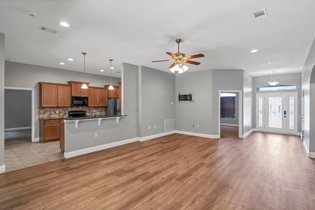 Building Photo - 4628 Hermosa Rd