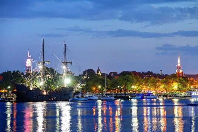 Building Photo - 32 Basin St