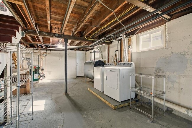 Building Photo - 7 Warner Pl