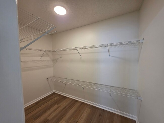 Building Photo - Charming 3-Bedroom Home in Desirable Shadowmoss Community