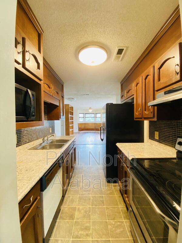 Building Photo - 212 Elton Cir S