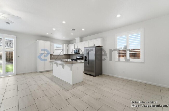 Building Photo - 4612 Irma Dr