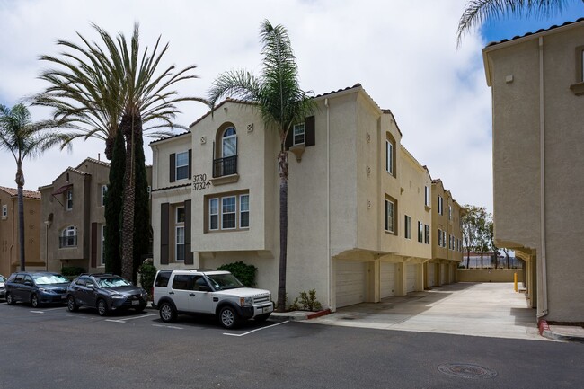 Building Photo - Townhome in Carmel Valley