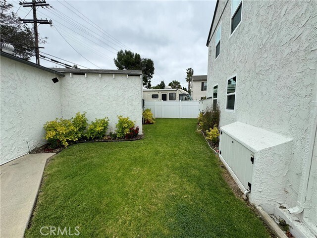 Building Photo - 4458 Linden Ave