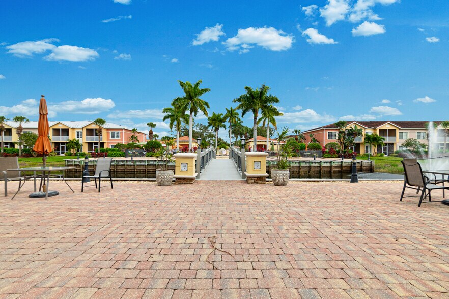 Building Photo - 20230 Estero Gardens Cir
