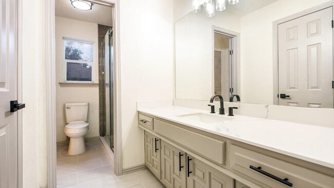 Building Photo - 2616 Ellis Ct