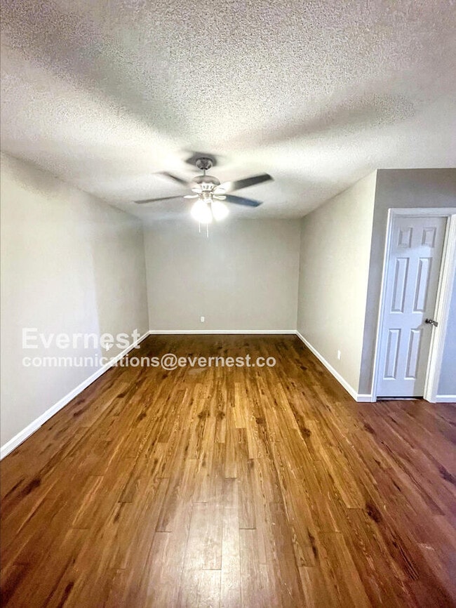 Building Photo - 3397 Bradfield Dr