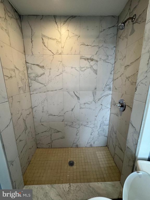 Building Photo - 1522 Willington St