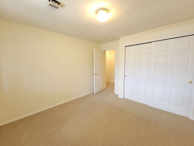 Building Photo - 3650 Strawberry Field Grove