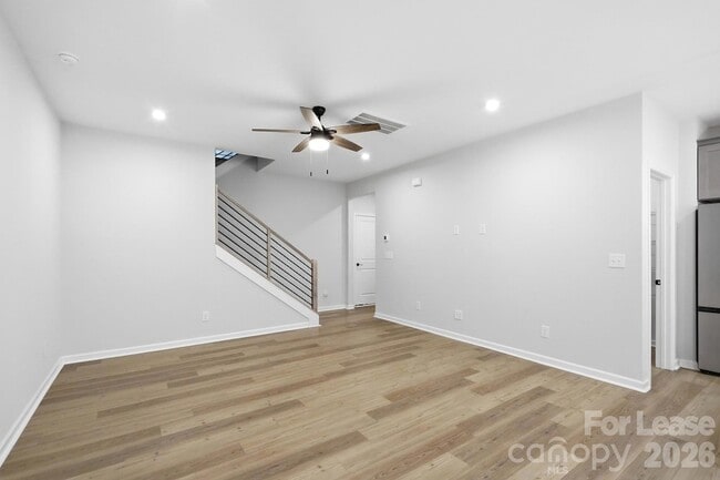Building Photo - 615 Myrick Aly