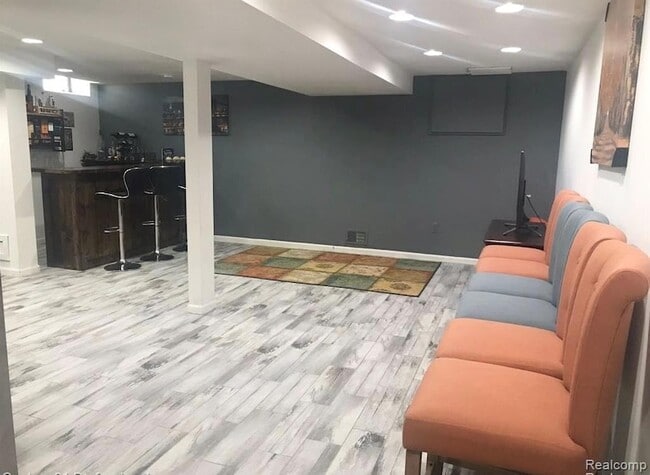 Building Photo - 21141 E Glen Haven Cir