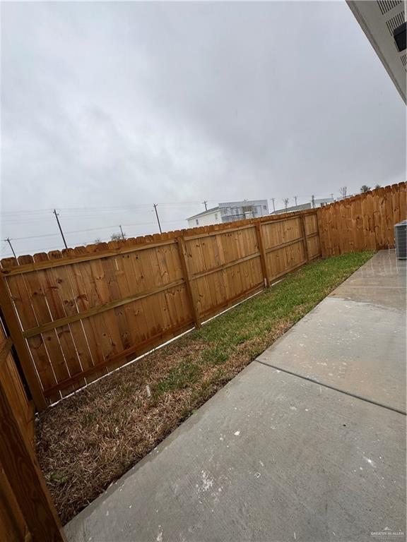 Building Photo - 14 Northwestern Ave