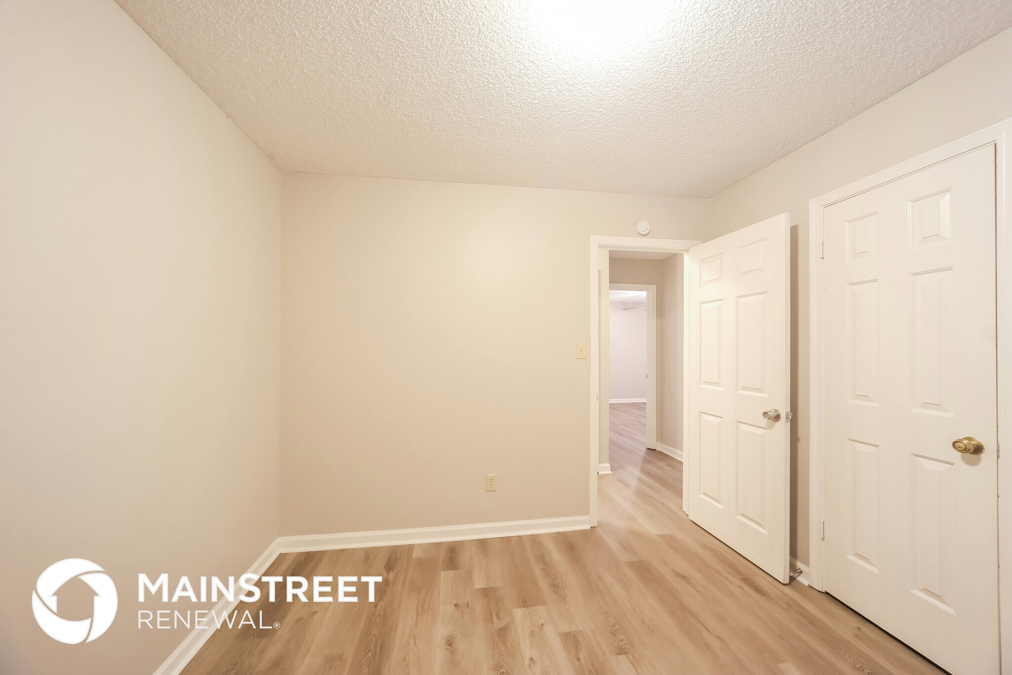 Building Photo - 6055 Chickasaw Dr