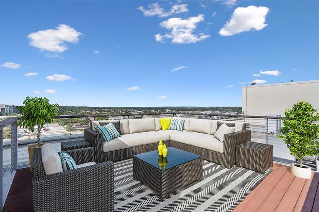 Building Photo - 2600 W 7th St