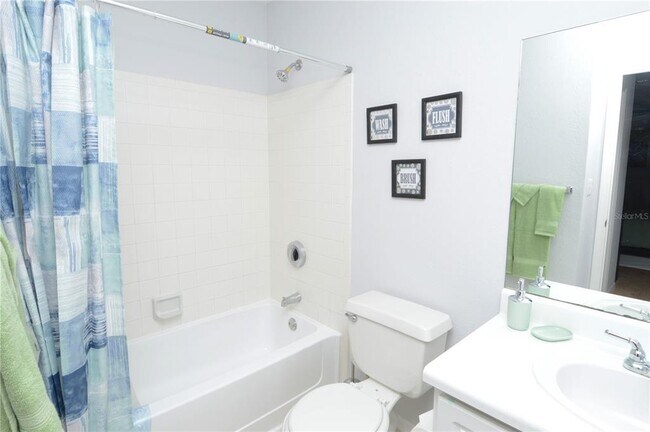 Building Photo - 10263 Gandy Blvd N