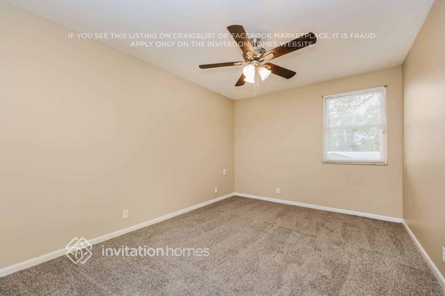 Building Photo - 1705 Village Ct