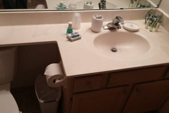 Building Photo - 305 Nautilus Dr