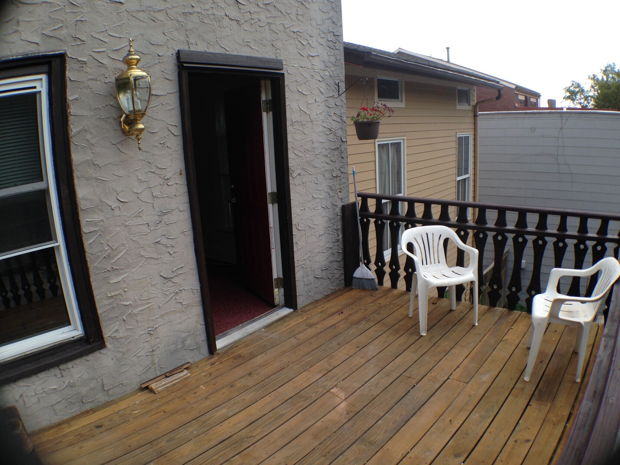 Building Photo - 2415 Vine St