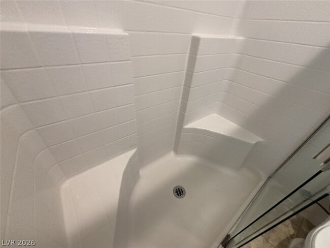 Building Photo - 5582 Sancho Throne Rd