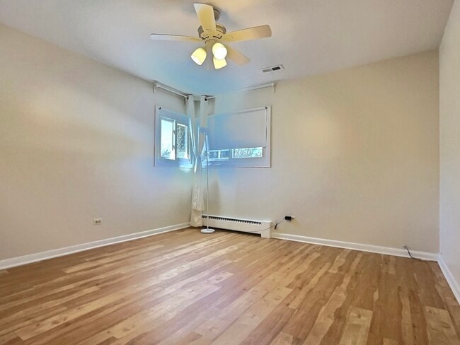 Building Photo - 2946 Knollwood Ln