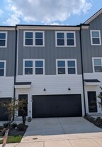Building Photo - 1518 Tamarisk Ln