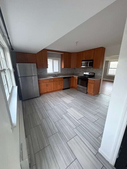 Building Photo - 4 Sunrise Trail