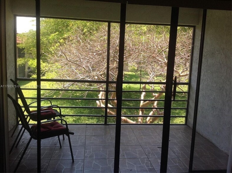 Building Photo - 1921 Woolbright Rd