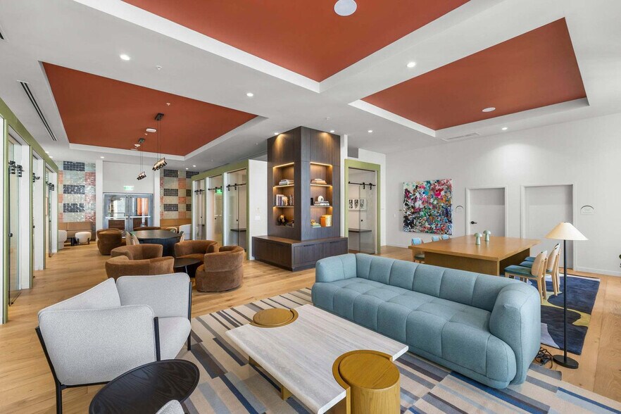 Building Photo - 11 NE 6th St