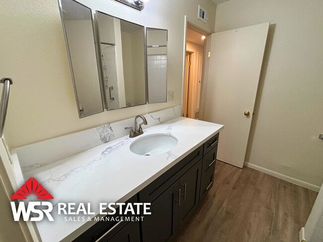 Building Photo - Charming upgraded condo in Upland!