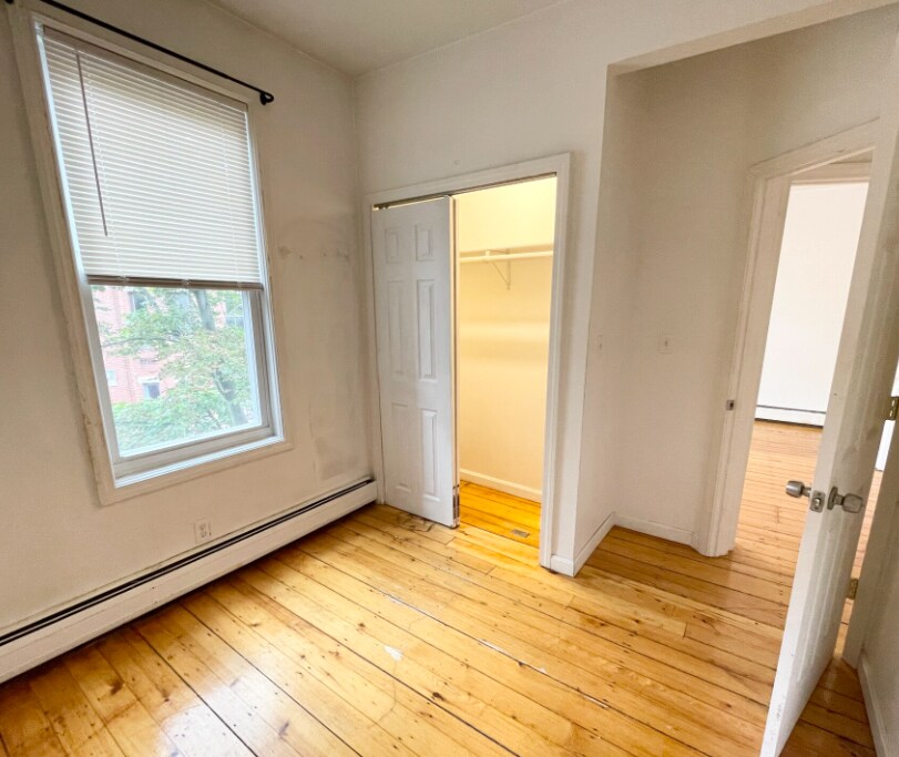 Building Photo - 52 Delle Ave