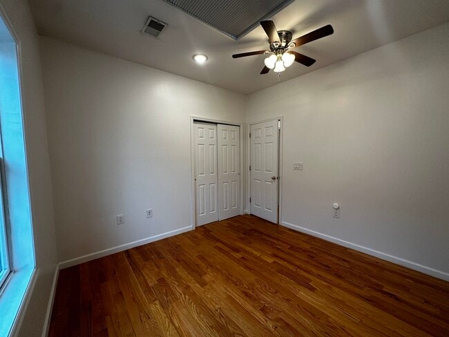 Building Photo - 134 Bostwick Ave