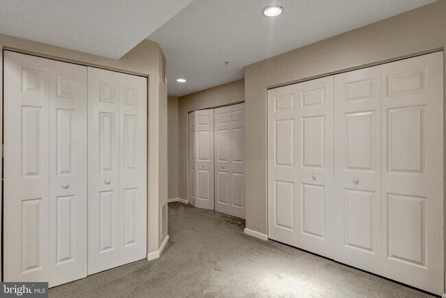 Building Photo - 195 Langdon Farm Cir