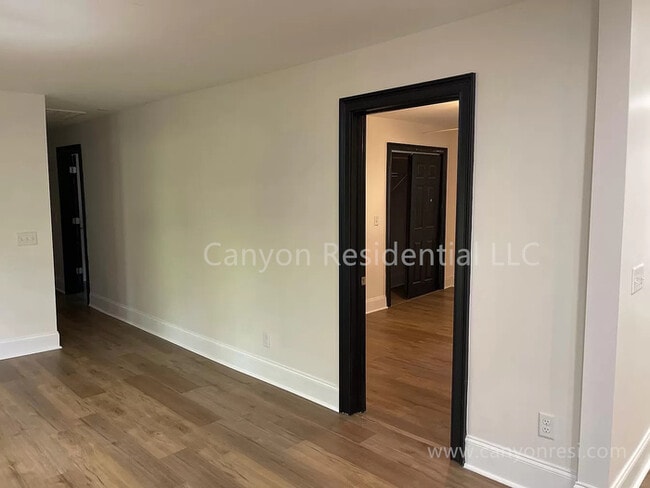 Building Photo - 1063 Givens Rd