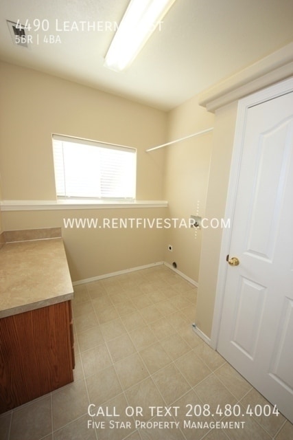 Building Photo - 4490 Leatherman St