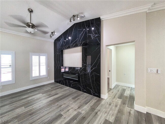 Building Photo - 10420 Villa Ridge Dr