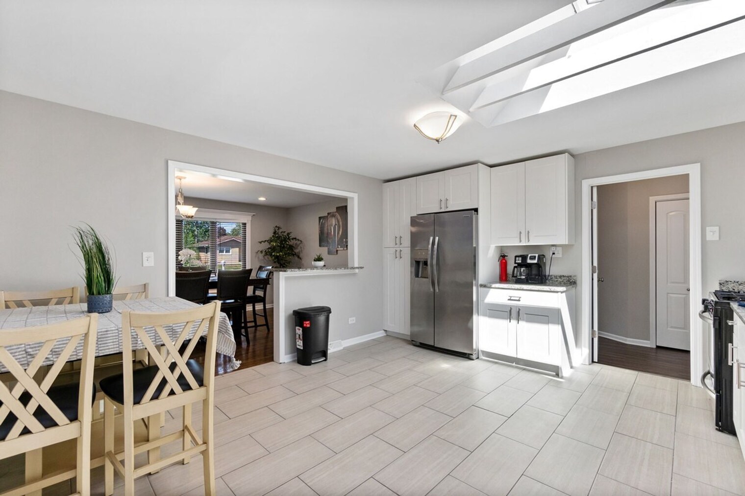 Building Photo - 6815 W 87th St