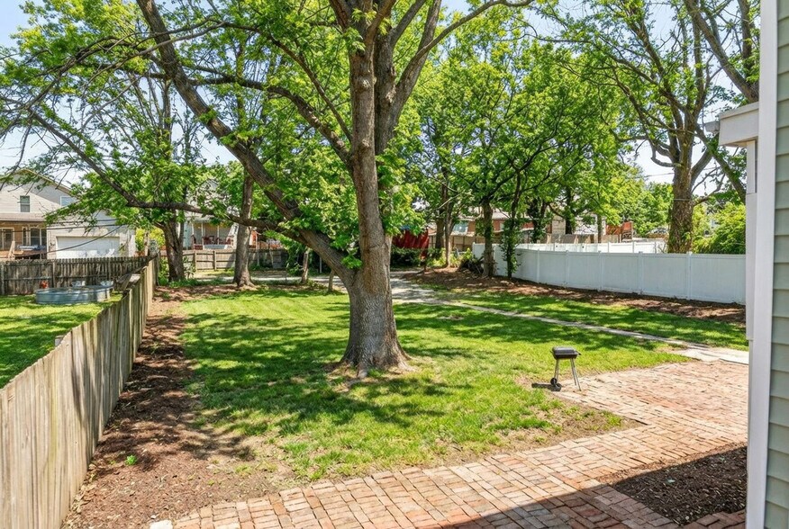 Building Photo - 6575 Odell St