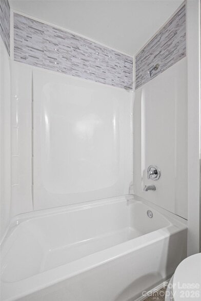 Building Photo - 1933 Ebenezer Rd