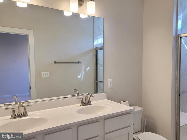 Building Photo - 8571 Red Sage Way S