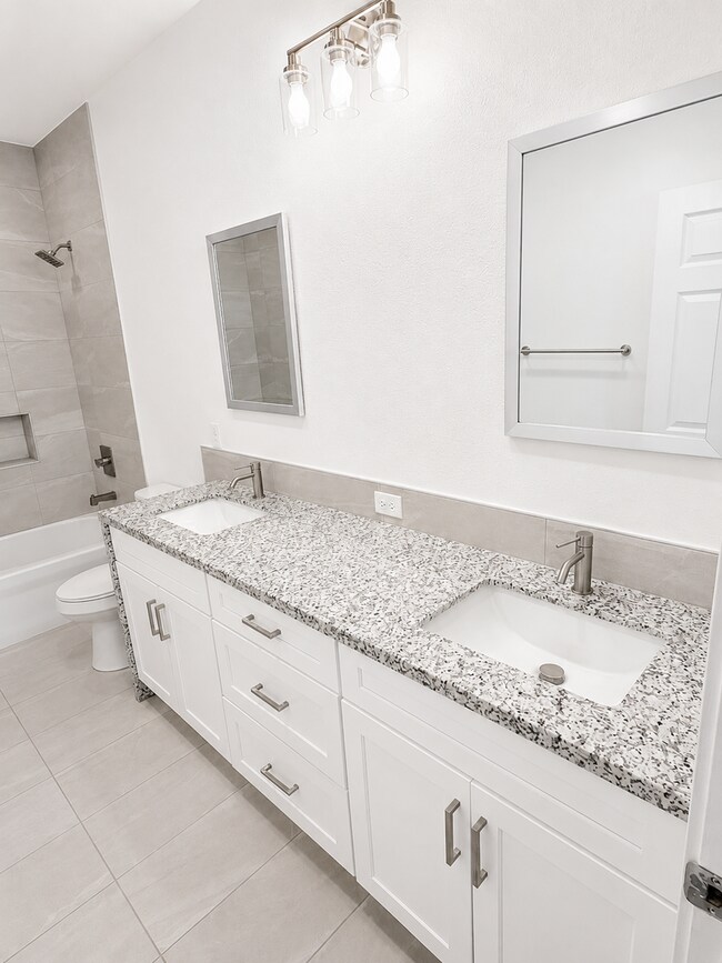 Building Photo - Paradise Home on Cul-de-Sac – Tall Ceilings, Designer Finishes & Upgraded Garage