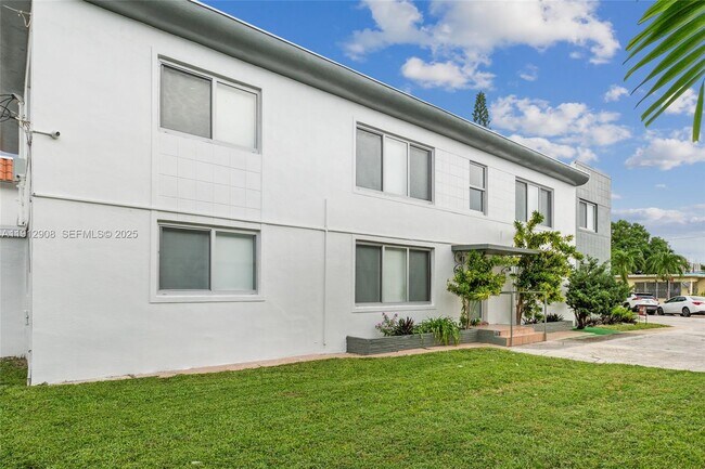 Building Photo - 740 82nd St