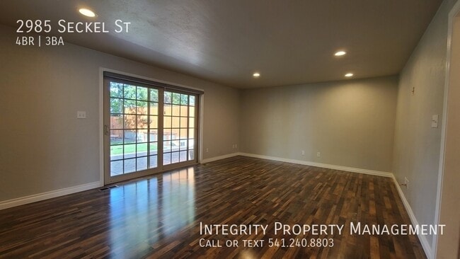 Building Photo - 2985 Seckel St