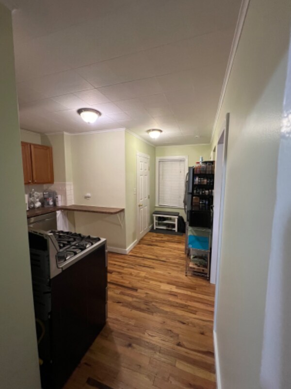 Building Photo - 30 Chase St